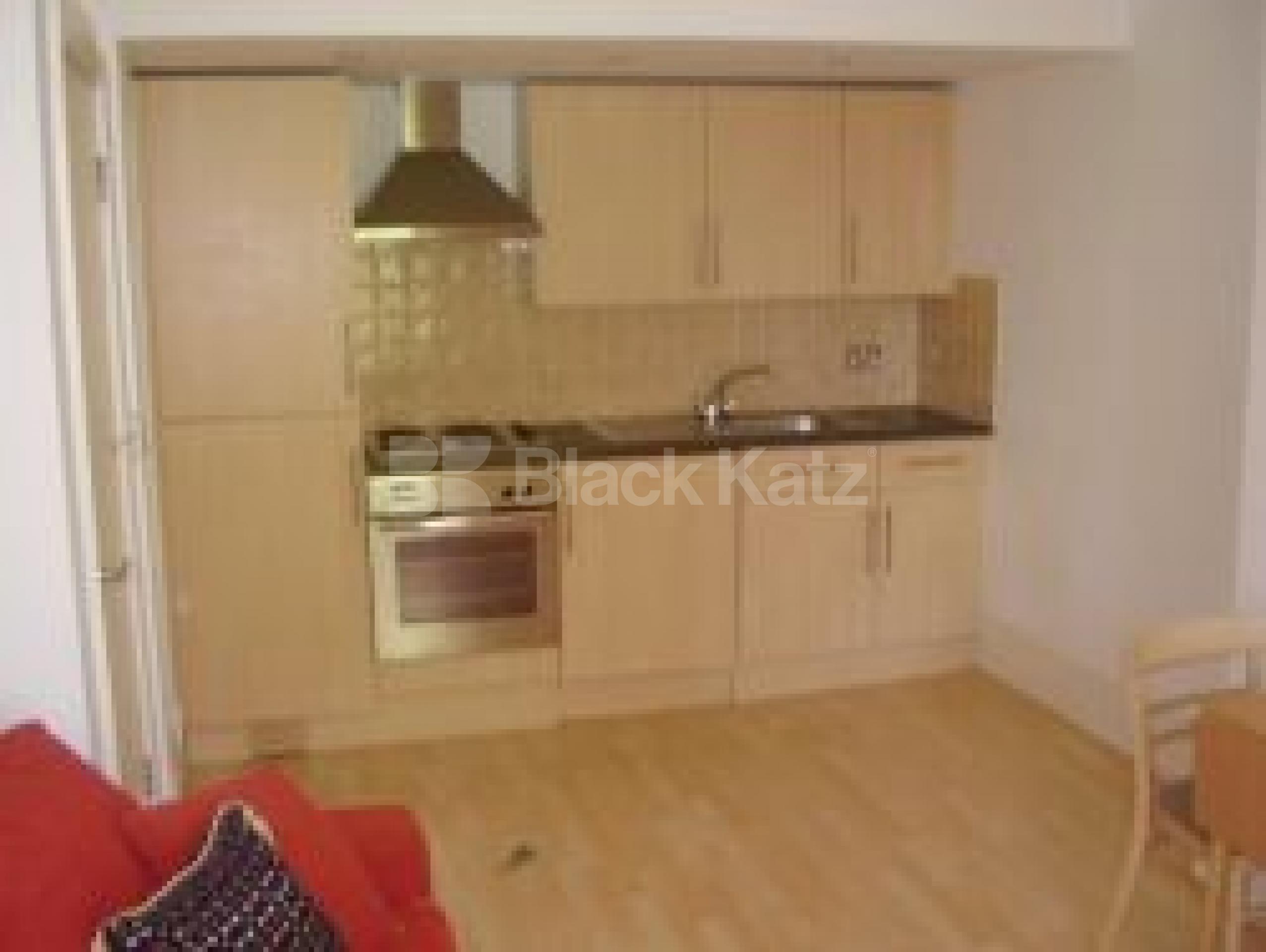 			2 Bedroom, 1 bath, 1 reception Flat			 Hazelville Road, CROUCH HILL N19 N19