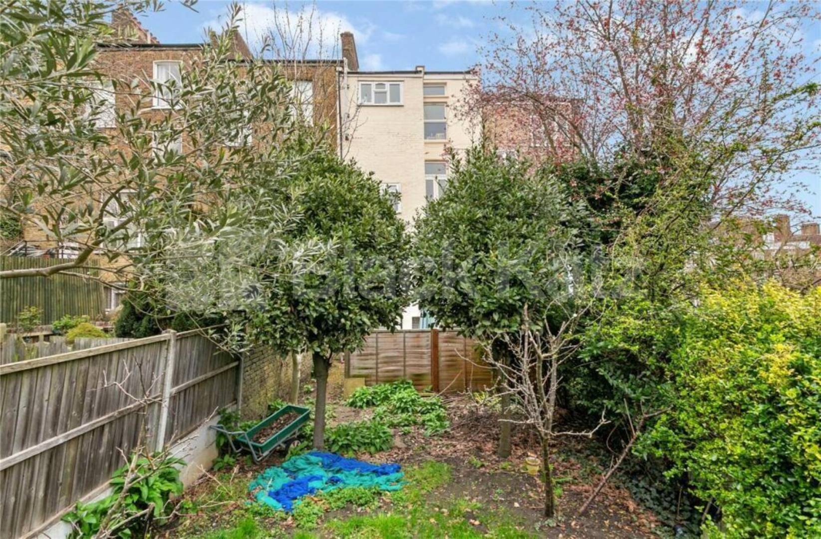 Bright and modern refurbished three double bedroom flat with garden space Hazellville Road, Archway