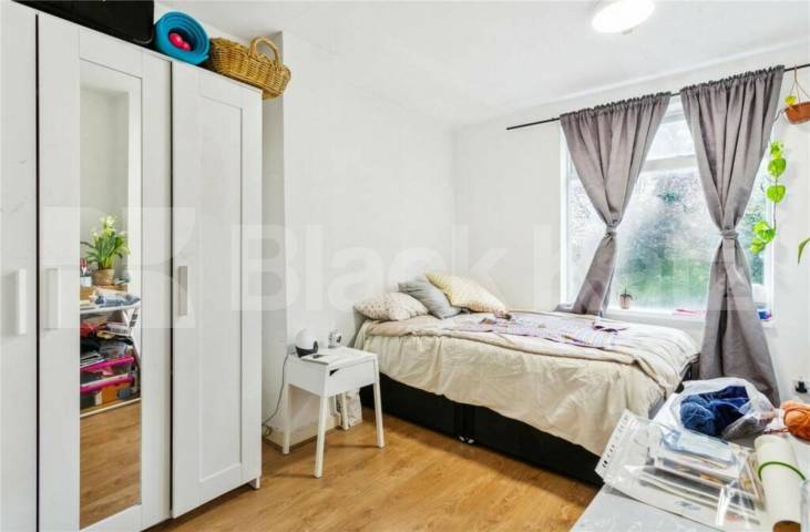 Bright and modern refurbished three double bedroom flat with garden space Hazellville Road, Archway