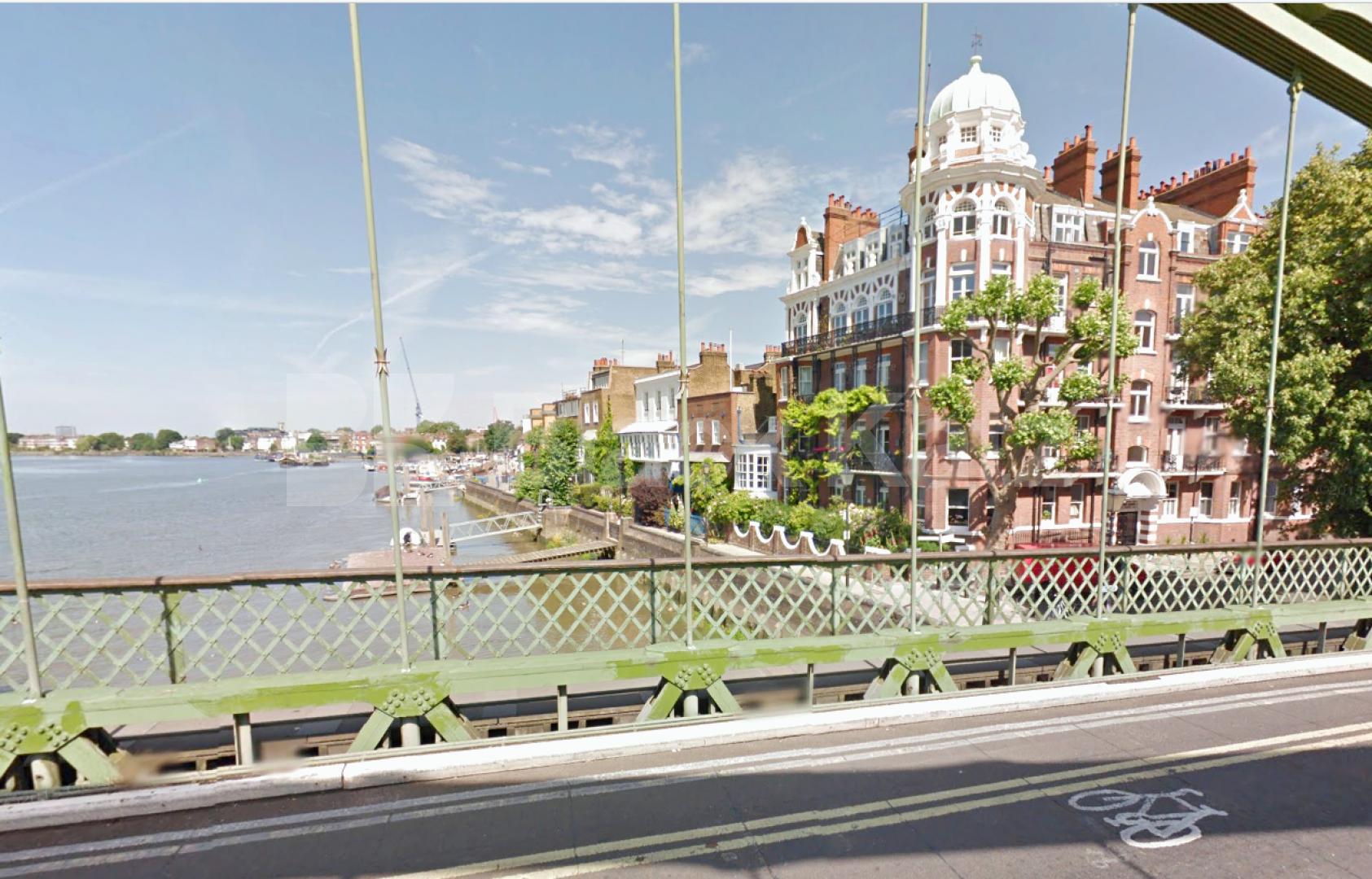 			LET , 3 Bedroom, 1 bath, 1 reception Flat			 Digby Mansions, Hammersmith Bridge Road, HAMMERSMITH