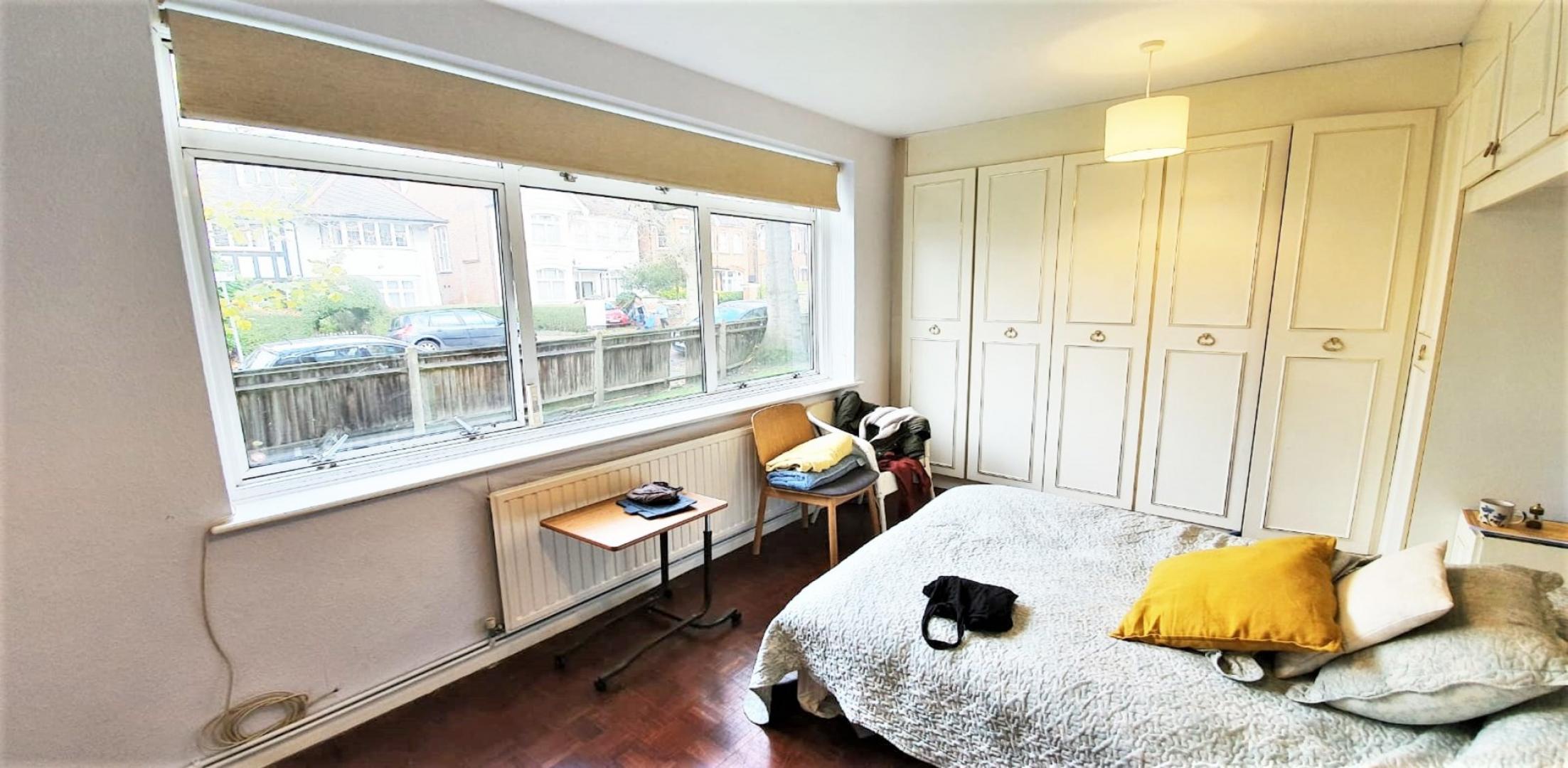 			2 Bedroom, 1 bath, 1 reception Flat			 Teignmouth Road, MAPESBURY CONSERVATION AREA