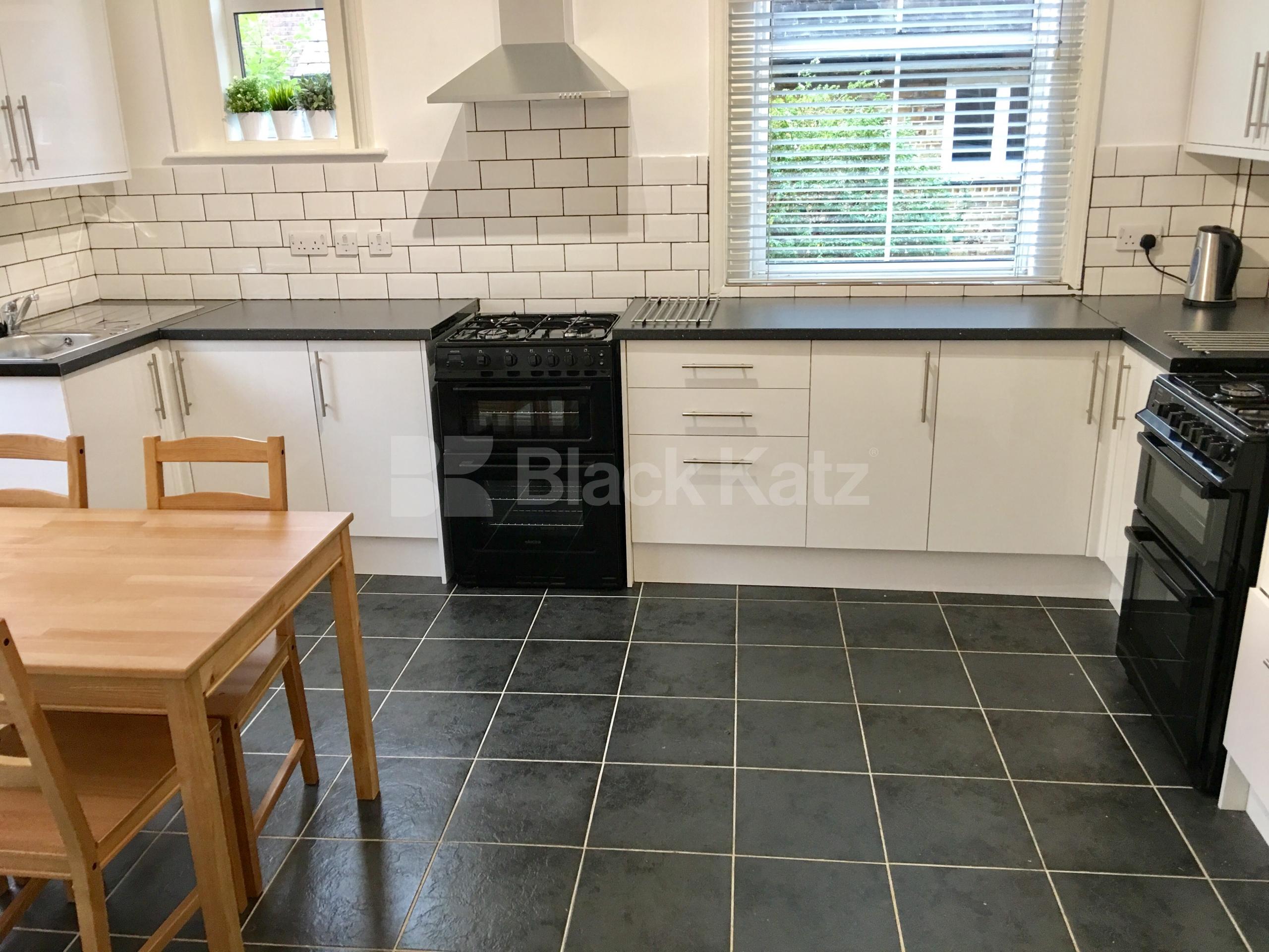 			NEW INSTRUCTION , 5 Bedroom, 1 bath, 1 reception Detached House			 Heathfield Road, Wandsworth/Earlsfield  SW18