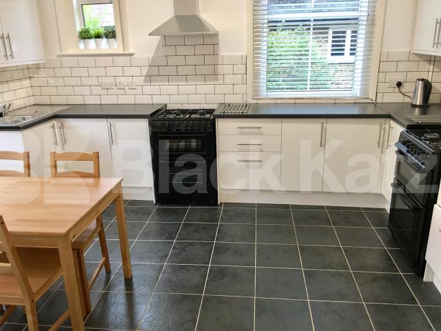 			NEW INSTRUCTION , 5 Bedroom, 1 bath, 1 reception Detached House			 Heathfield Road, Wandsworth/Earlsfield 