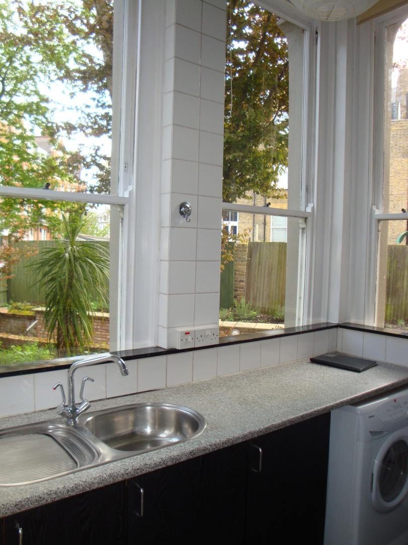 			LET, Studio Apartment, 1 bath, 1 reception Studio			 Hemstal Road, WEST HAMPSTEAD