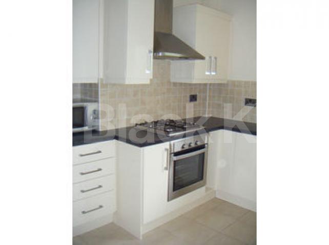 			Stones throw to Heath, 3 Bedroom, 1 bath, 1 reception Flat			 South End Close, HAMPSTEAD
