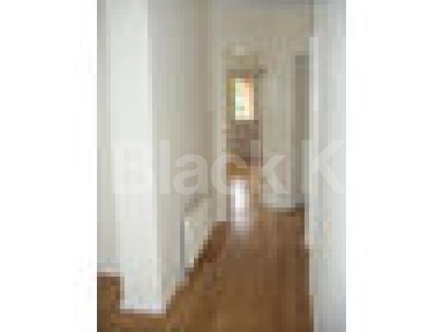 			Stones throw to Heath, 3 Bedroom, 1 bath, 1 reception Flat			 South End Close, HAMPSTEAD