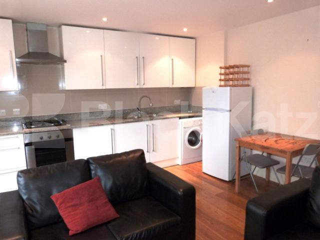 			2 Bedroom, 1 bath, 1 reception Flat			 High Street, Hornsey