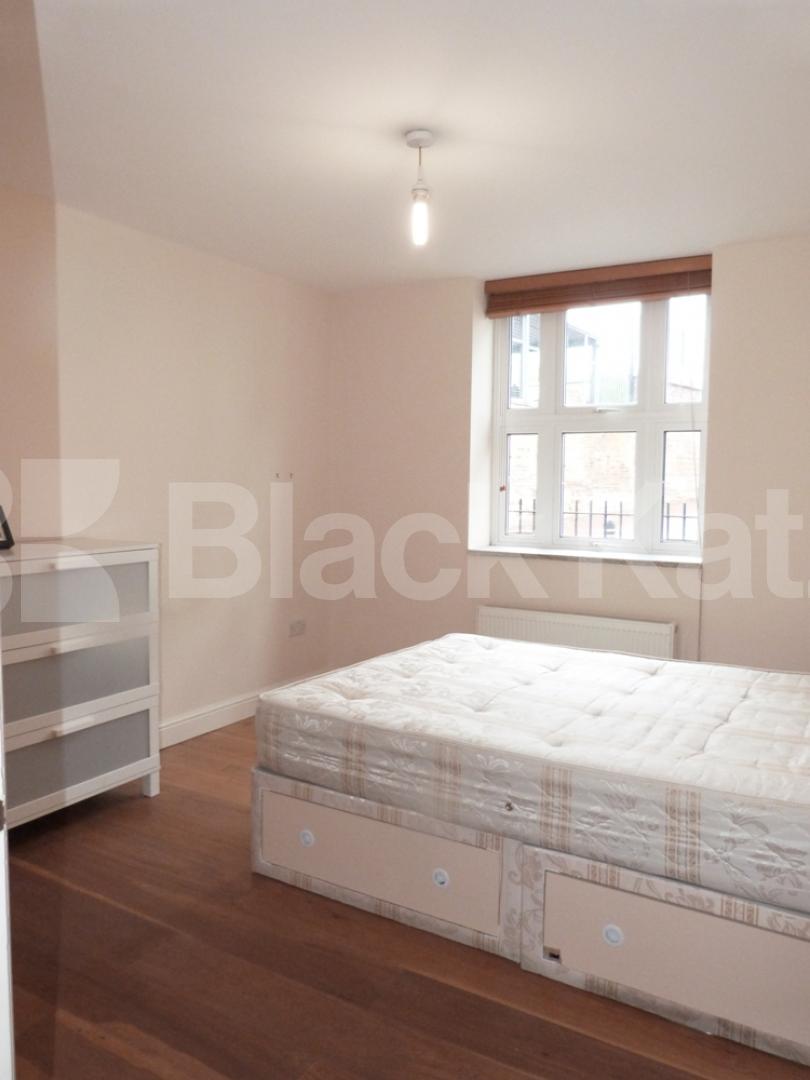 			2 Bedroom, 1 bath, 1 reception Flat			 High Street, Hornsey