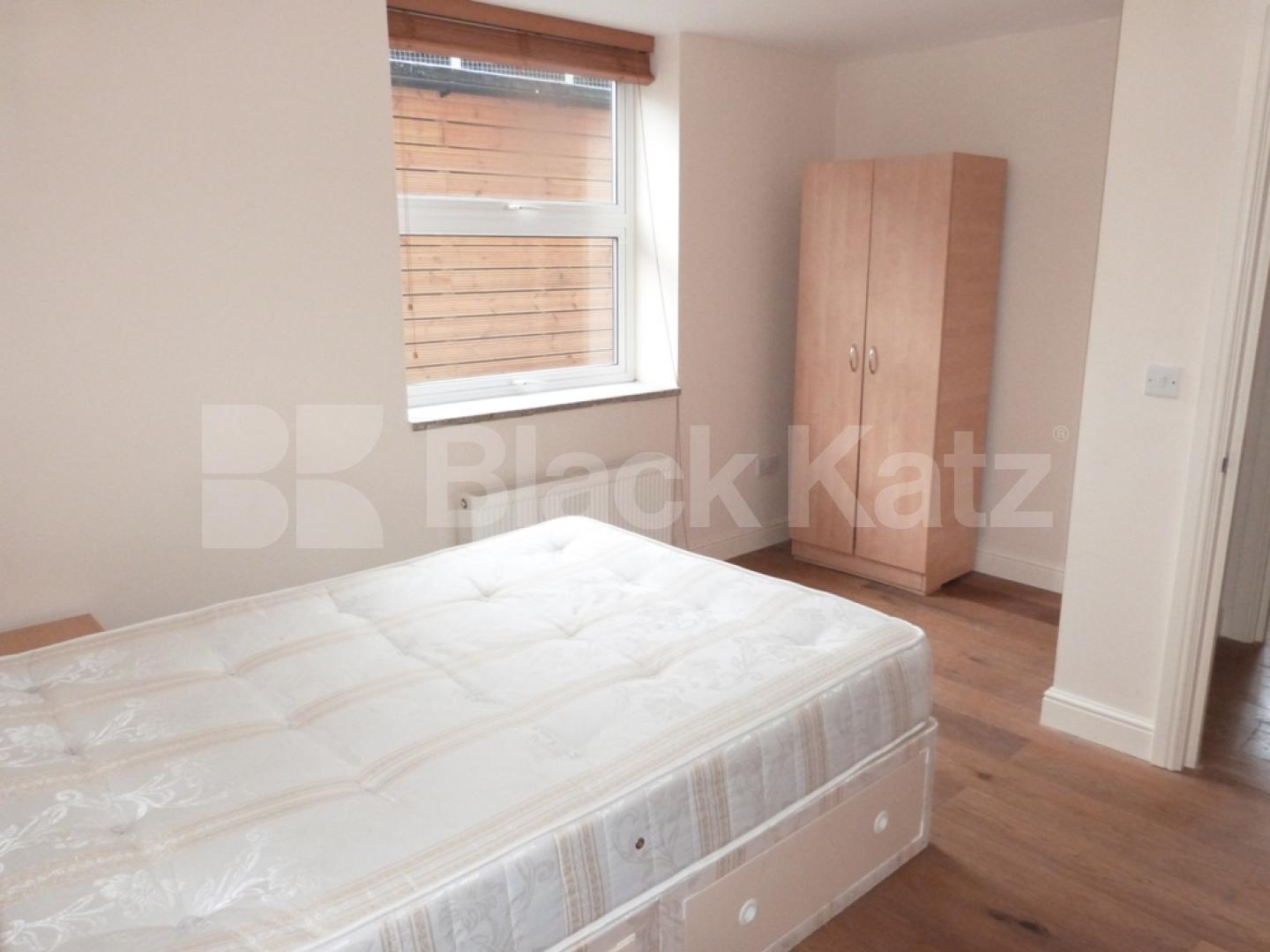 			2 Bedroom, 1 bath, 1 reception Flat			 High Street, Hornsey
