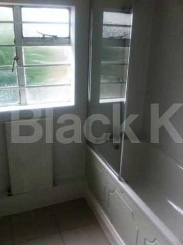 			3/4 Bedroom Flat!, 4 Bedroom, 1 bath, 1 reception Maisonette			 High Road, Wood Green