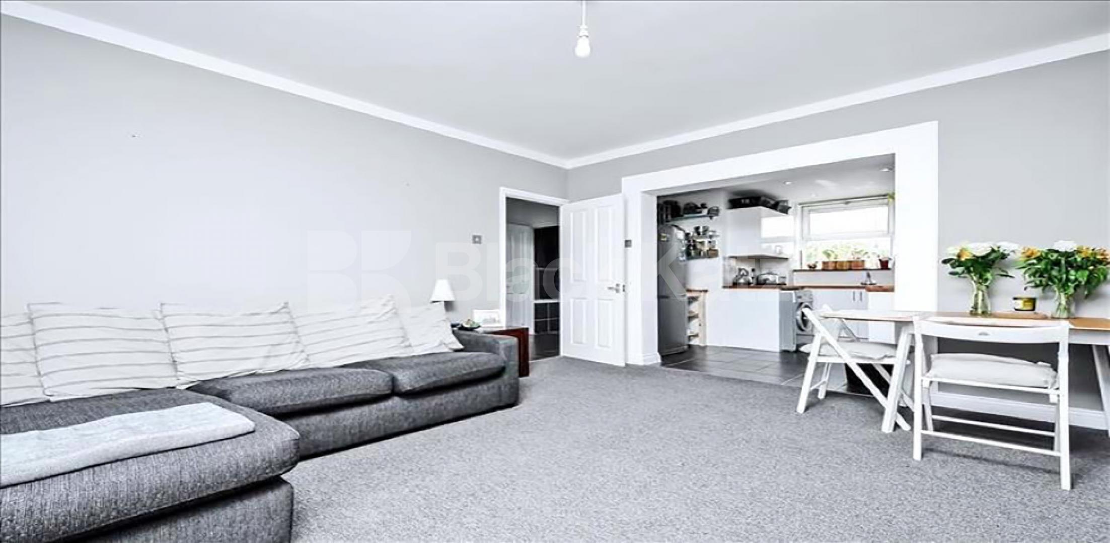 			LET, 2 Bedroom, 1 bath, 1 reception Apartment			 Wandsworth Road, Vauxhall/ Stockwell