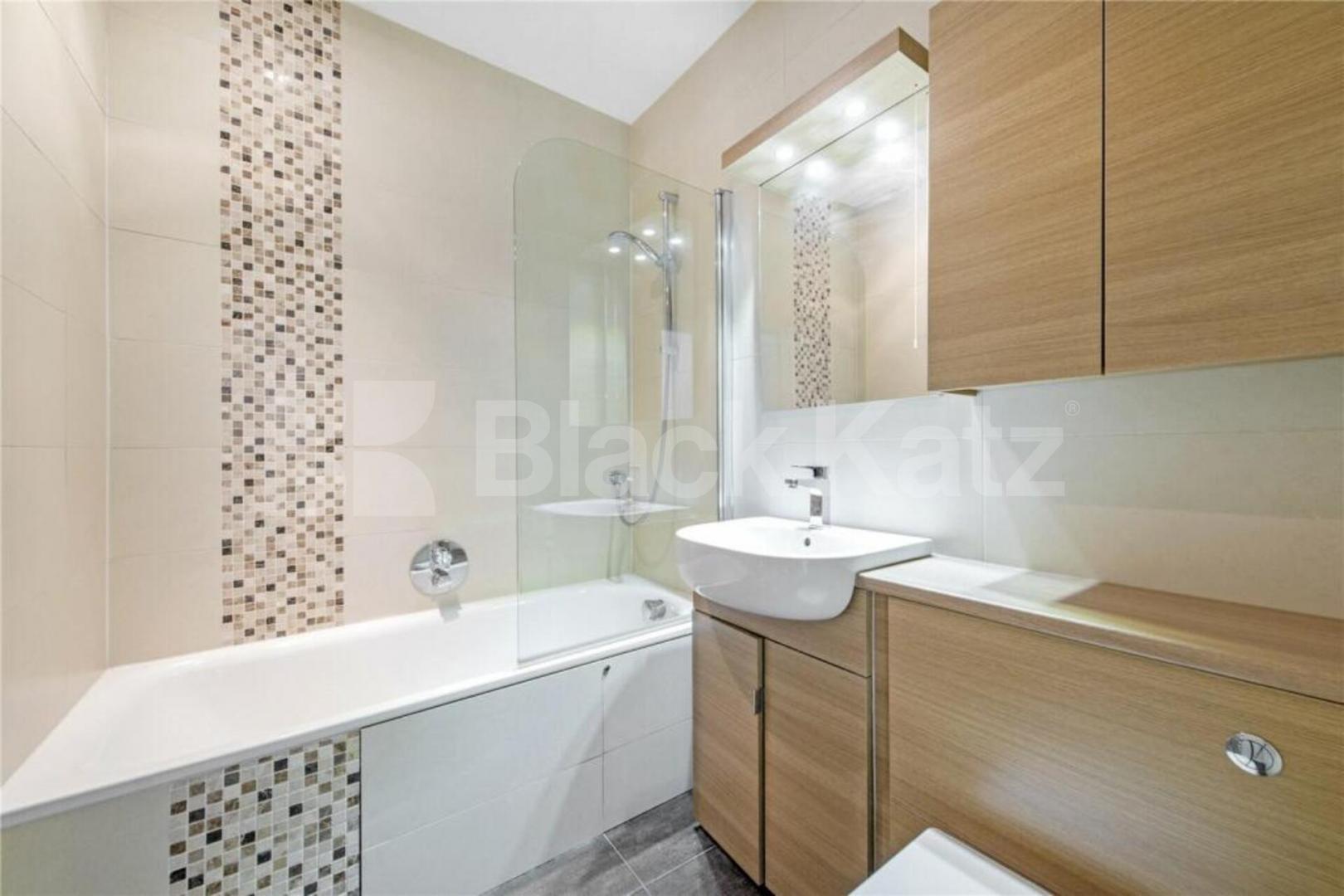 Bright & Airy 1-Bedroom Apartment with Period Charm Hilldrop Road, Camden / Tufnell Park 