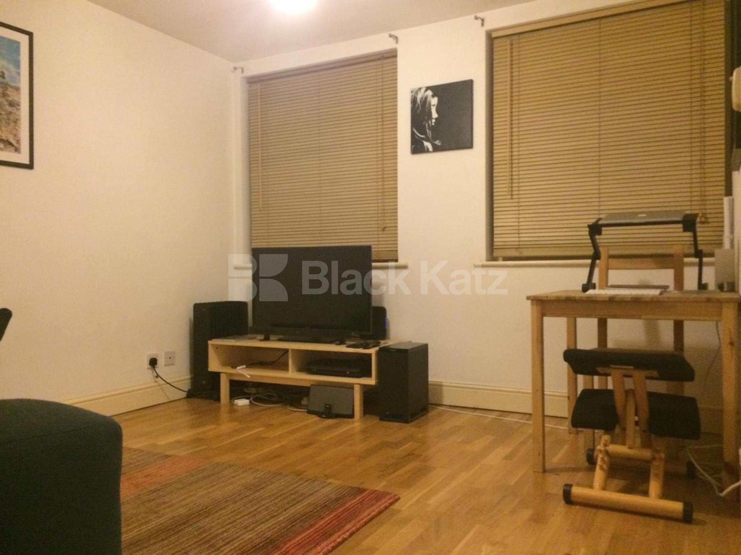 			1 Bedroom, 1 bath, 1 reception Ground Floor Flat			 Crouch End Hill, Crouch End N8