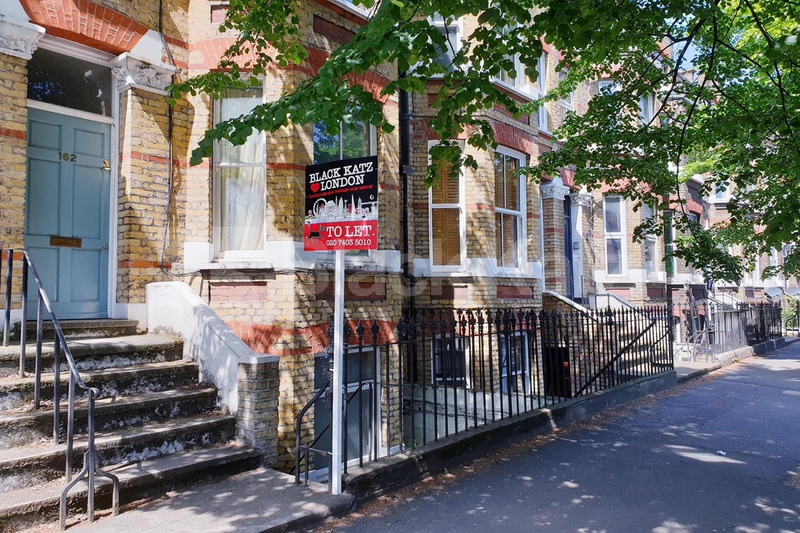 Period conversion with garden Southwark Bridge Road, London Bridge / Borough