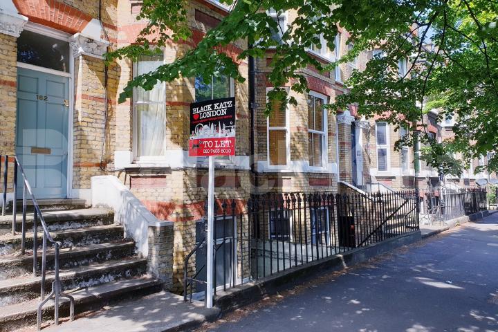 Period conversion with garden Southwark Bridge Road, London Bridge / Borough