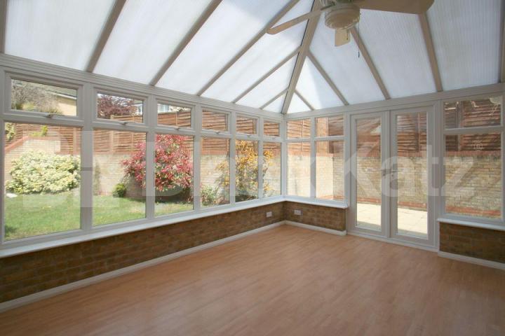 			Amazing House, 3 Bedroom, 1 bath, 1 reception Detached House			 Cheddar Close, FRIERN BARNET