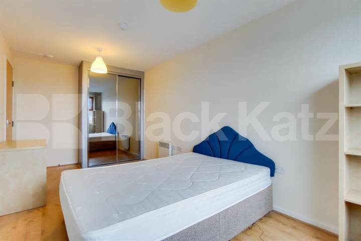 Beautiful 2-Bedroom Apartment in Modern Hungerford Road Development Hungerford Road, Islington / Caledonian Road