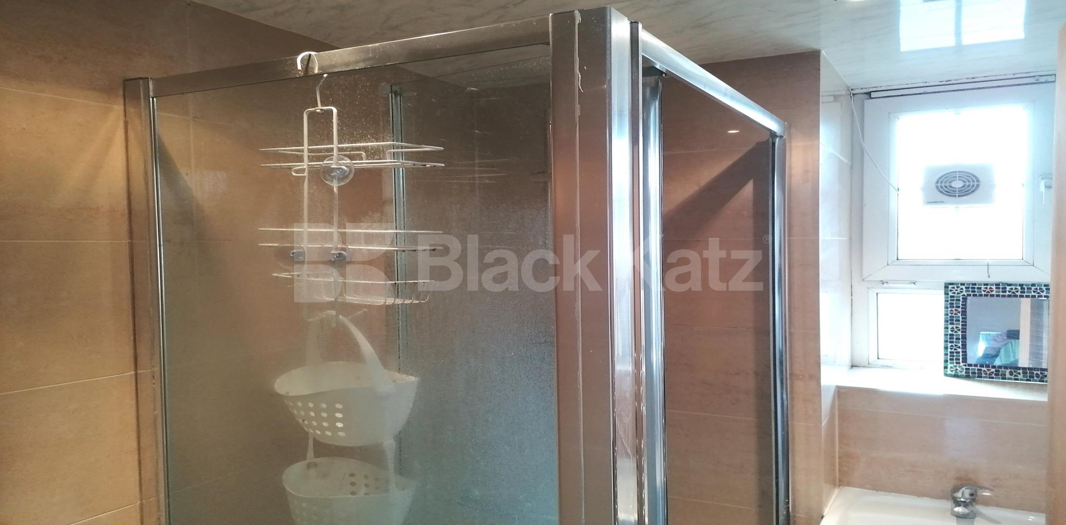 			LET , 2 Bedroom, 1 bath, 1 reception Apartment			 Harper Road , Borough/Elephant and Castle