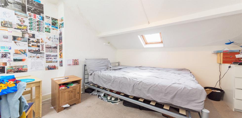 			4 Bedroom, 2 bath, 1 reception Flat			 Birchington Road, KILBURN