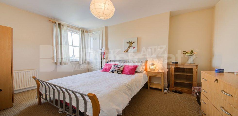 			New Instruction!, 3 Bedroom, 1 bath, 1 reception Flat			 Hanley Road , Finsbury Park / Crouch End