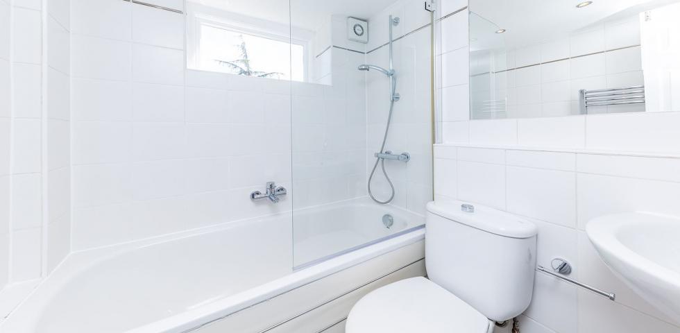 			3 Bedroom, 1 bath, 1 reception Apartment			 Stratford Villas, CAMDEN