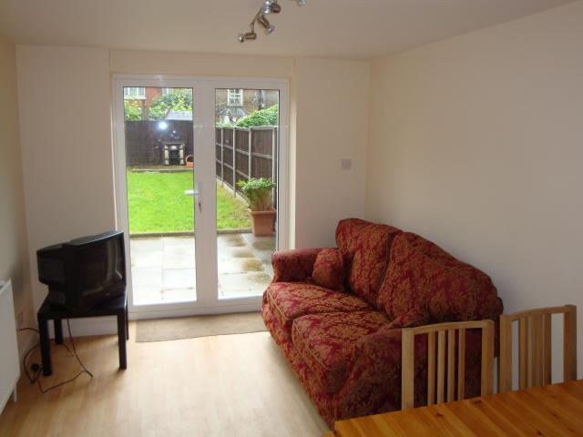 			4 Bedroom, 1 bath, 1 reception House			 Huddlestone Road, WILLESDEN GREEN