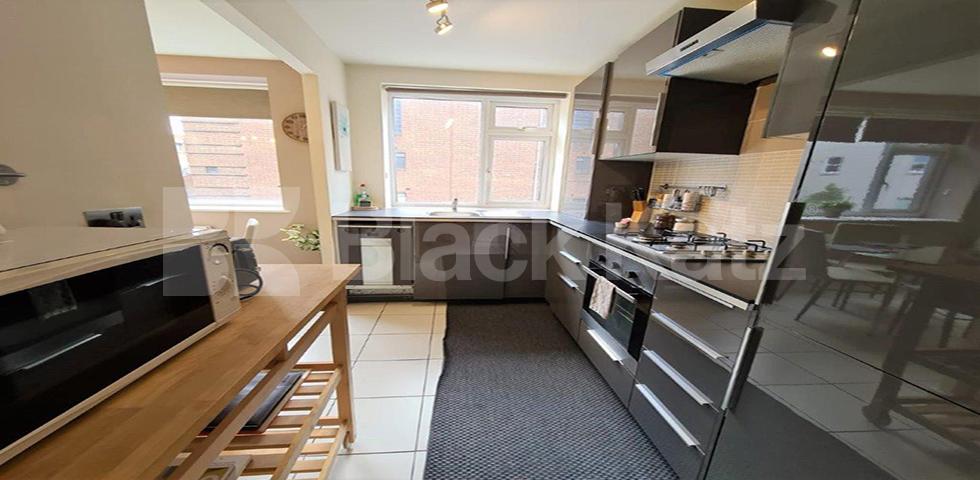 Fantastic one bed flats located within mins to Camden Tube & Regents Park Inverness Street, Camden Town