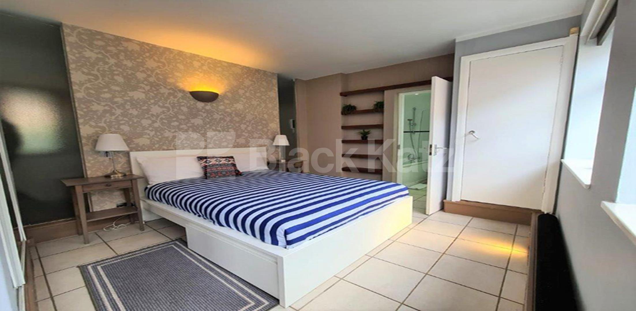 Fantastic one bed flats located within mins to Camden Tube & Regents Park Inverness Street, Camden Town