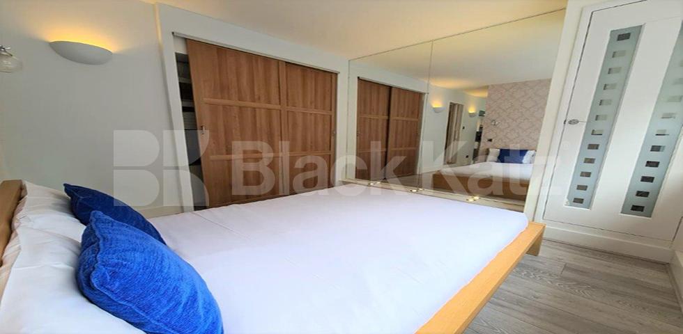 Fantastic one bed flats located within mins to Camden Tube & Regents Park Inverness Street, Camden Town