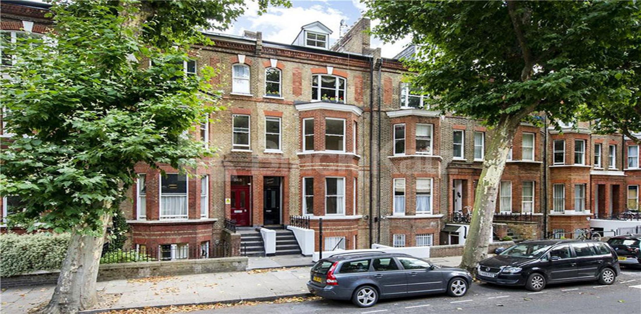 			1 MIN TO TUBE!, 3 Bedroom, 1 bath, 1 reception Flat			 Randolph Avenue, MAIDA VALE 