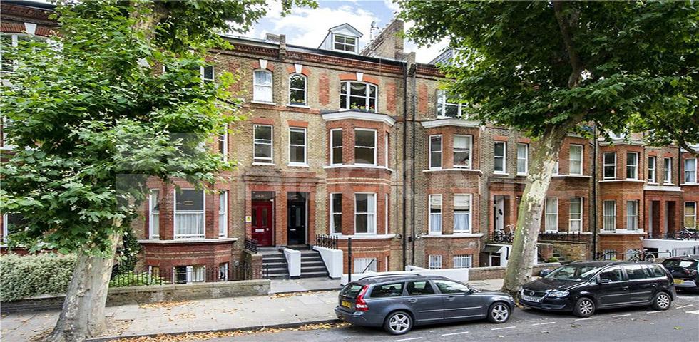 			1 MIN TO TUBE!, 3 Bedroom, 1 bath, 1 reception Flat			 Randolph Avenue, MAIDA VALE 