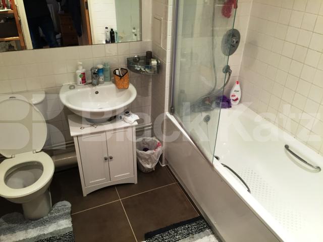 			FANSTASTIC NEW INSTRUCTION!, 1 Bedroom, 1 bath, 1 reception Apartment			 West Point, Clarendon Road, Turnpike Lane