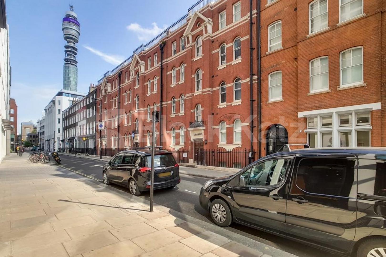 Modern three bed in central zone 1 location mins to UCL & LSE Cleveland Street, Fitzrovia