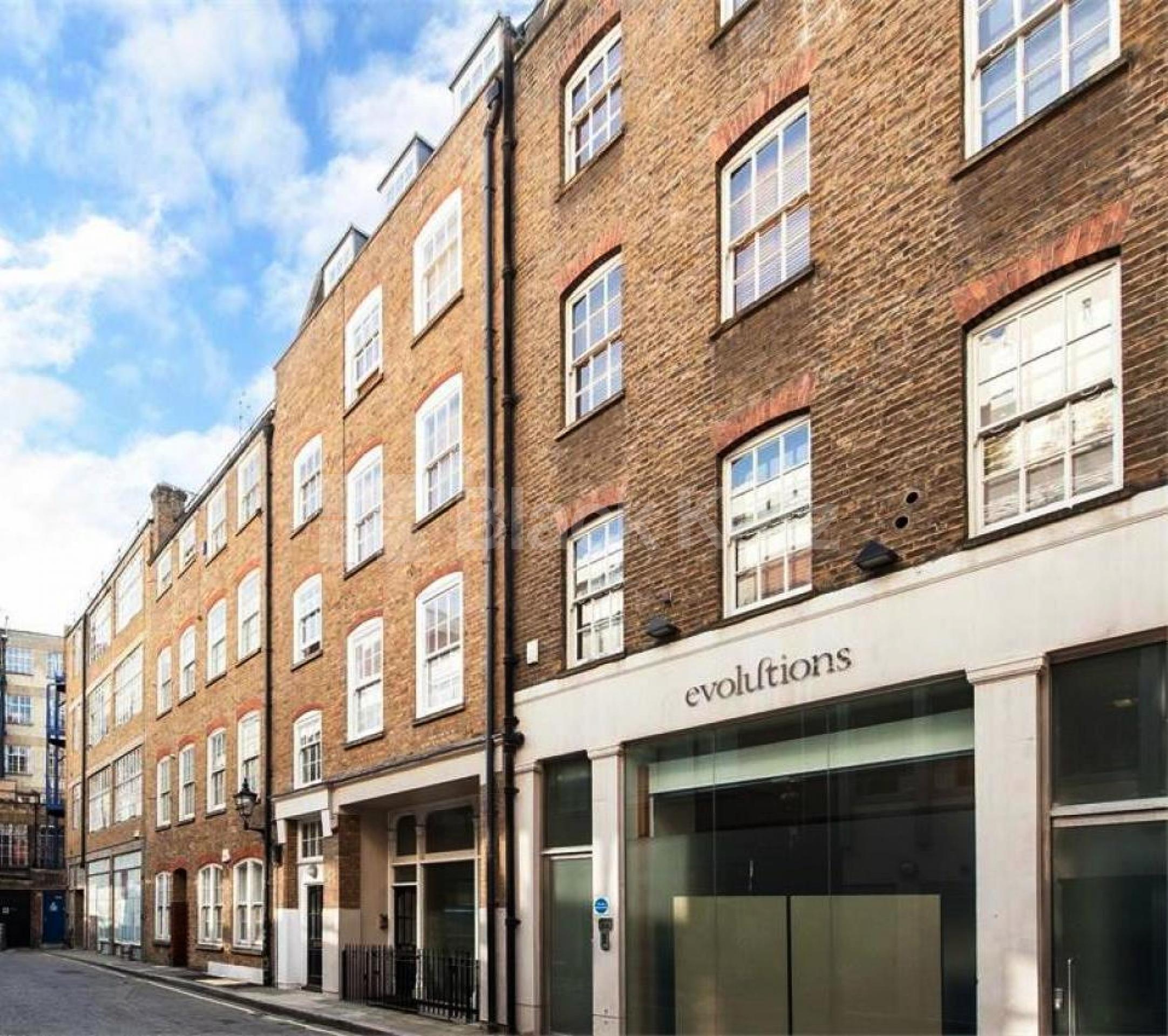 			NEW INSTRUCTION!, 1 Bedroom, 1 bath, 1 reception Flat			 Berners Place, FITZROVIA W1T
