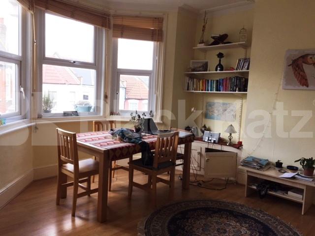 			2 Bedroom, 1 bath, 1 reception Flat			 Allison Road, TURNPIKE LANE N8