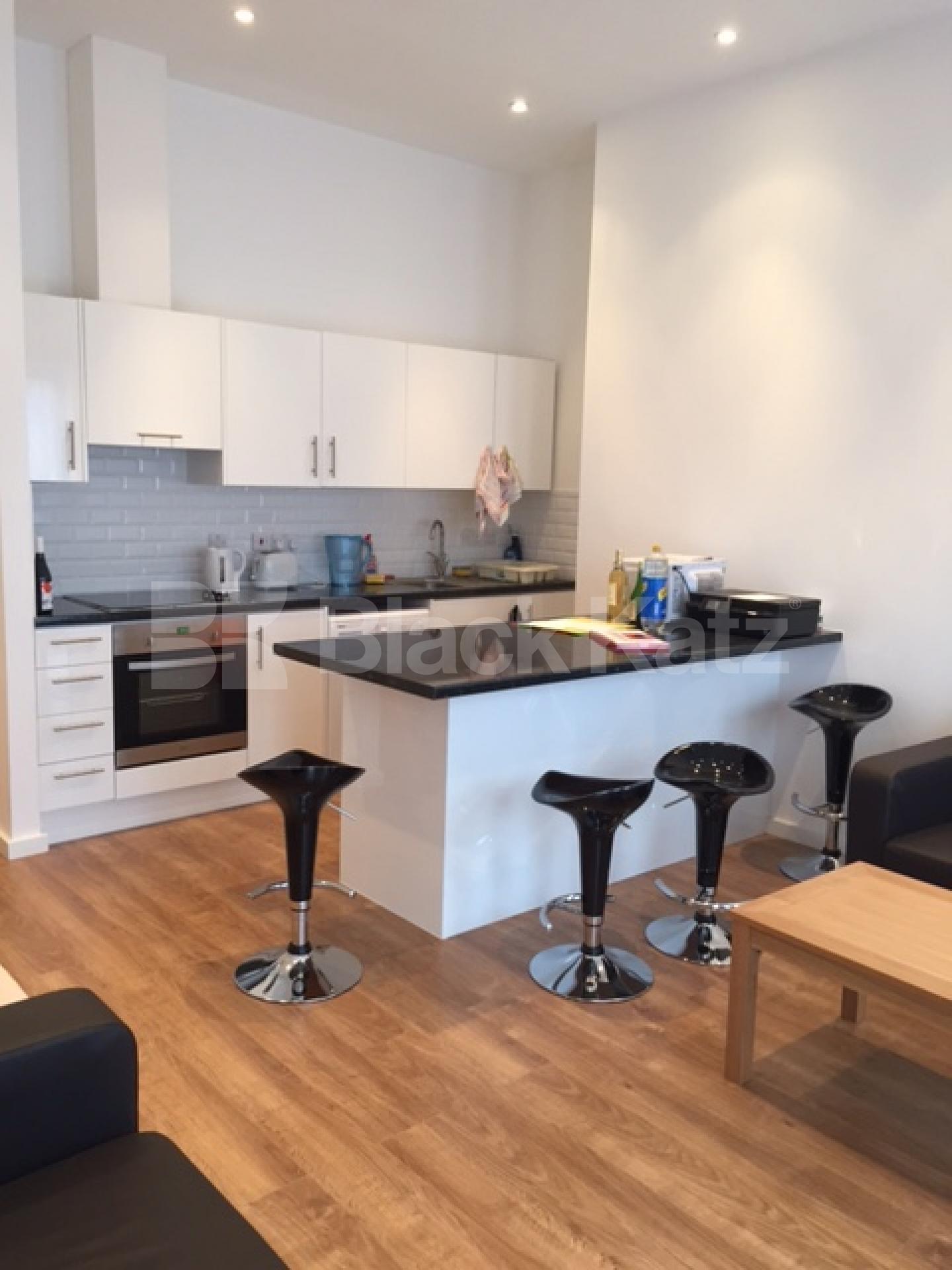 			NEW INSTRUCTION!, 2 Bedroom, 1 bath, 1 reception Flat			 Fonthill Road, FINSBURY PARK N4