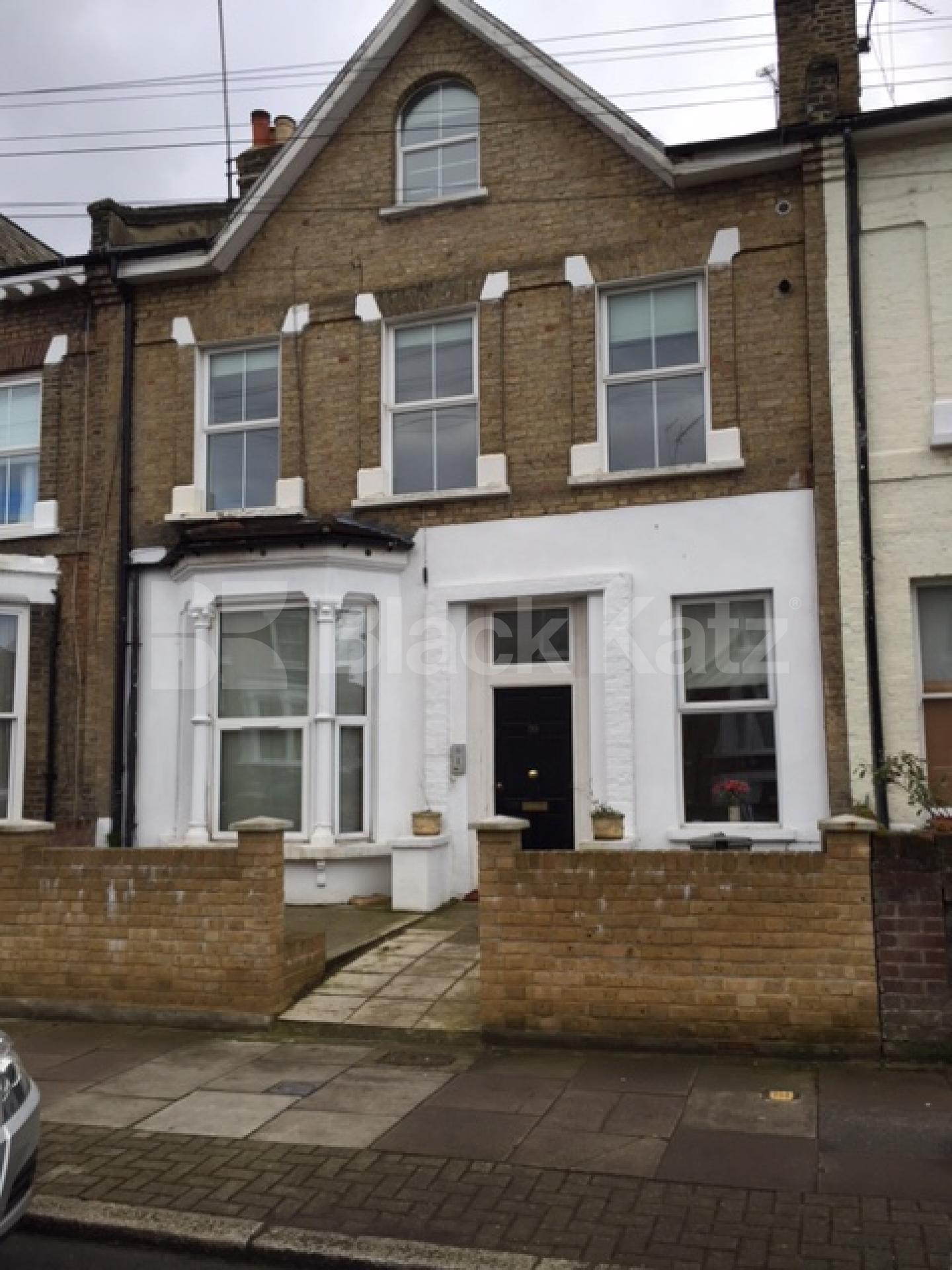 			New Instruction, 2 Bedroom, 1 bath, 1 reception Flat			 Riversdale road, Highbury N5
