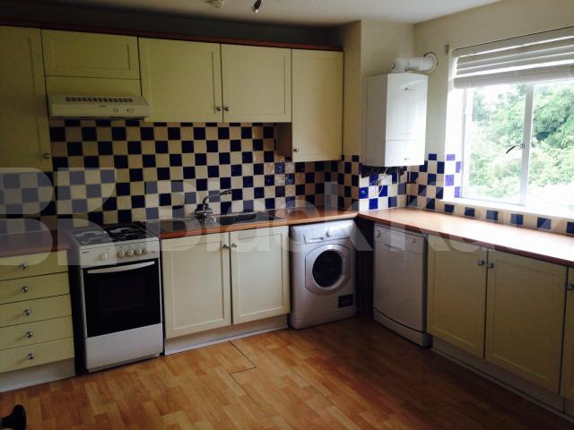 			LET, 3 Bedroom, 1 bath, 1 reception Maisonette			 Ashchurch Terrace, Shepherds Bush