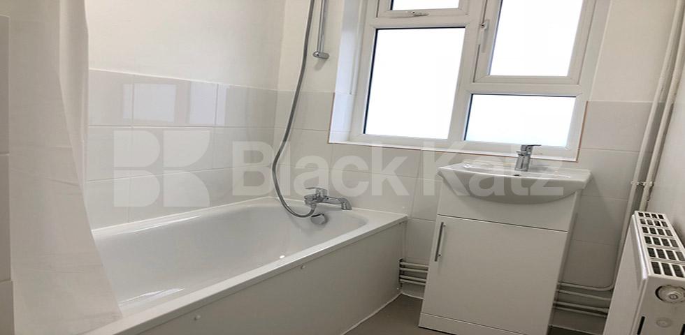 			1 Bedroom, 1 bath, 1 reception Apartment			 Seven Sisters Road, HOLLOWAY