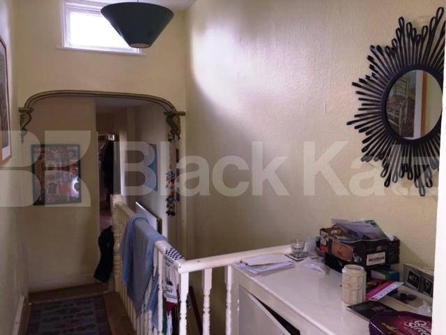			2 Bedroom, 1 bath, 1 reception Flat			 Allison Road, TURNPIKE LANE N8