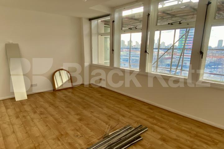 Benefiting from 24 Hour concierge, residents pool, gym & inclusive of rates  Metro Central Heights, Newington Causeway, Elephant & Castle