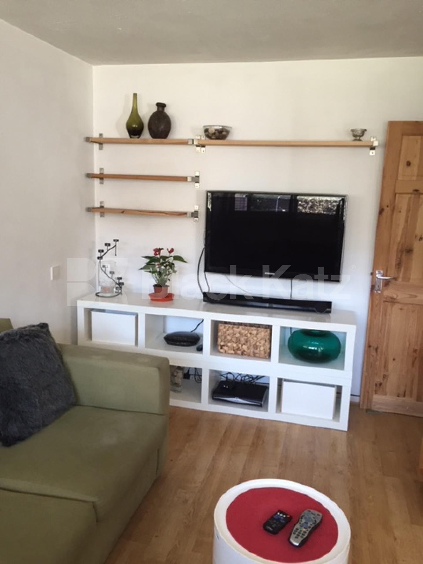 			New Instruction, 1 Bedroom, 1 bath, 1 reception Flat			 Cyrus Street , ANGEL/CLERKENWELL EC1V