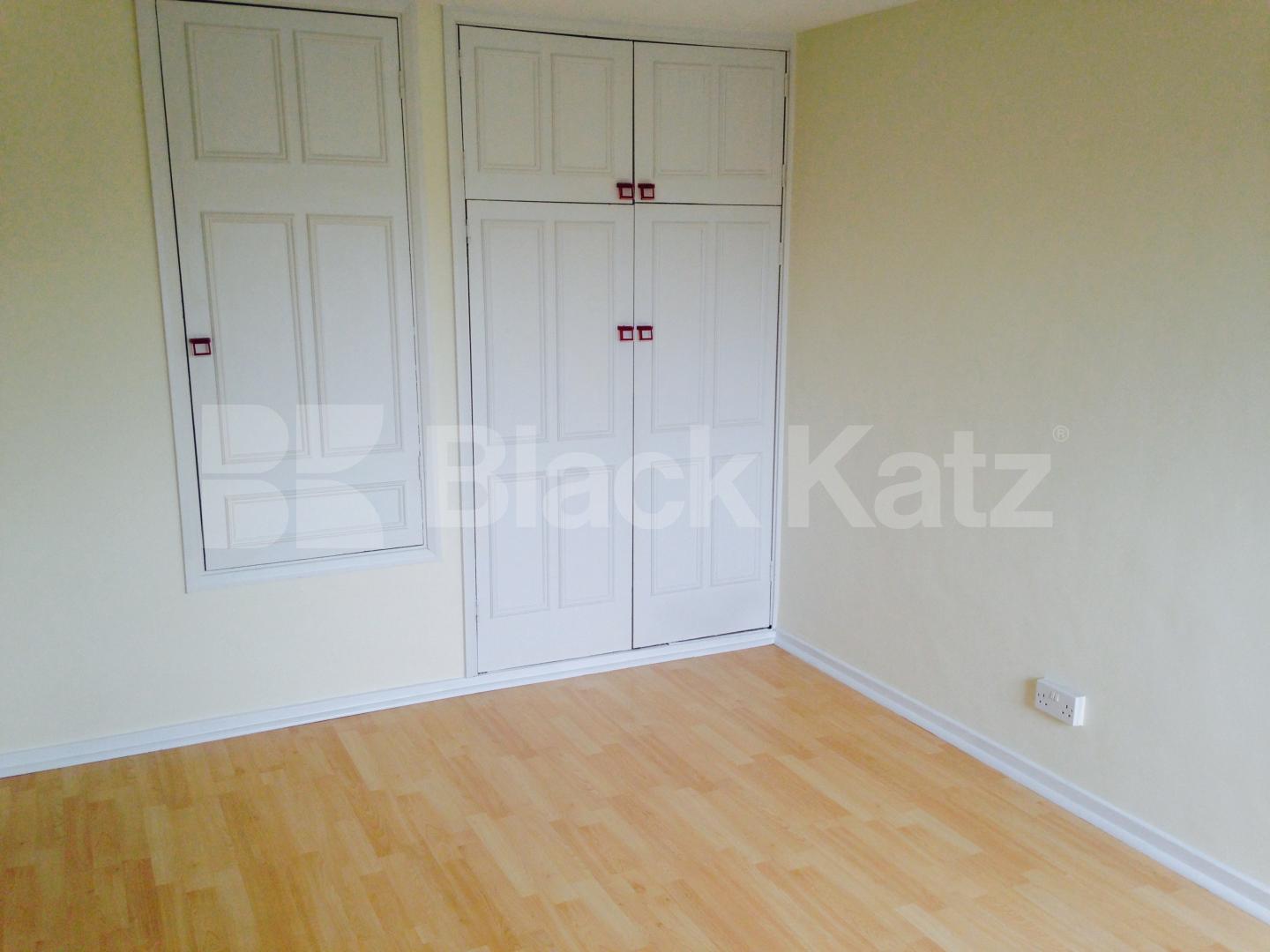 			LET, 3 Bedroom, 1 bath, 1 reception Maisonette			 Ashchurch Terrace, Shepherds Bush