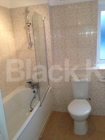 			New instruction!, 1 Bedroom, 1 bath, 1 reception Flat			 Tiber Gardens, KINGS CROSS