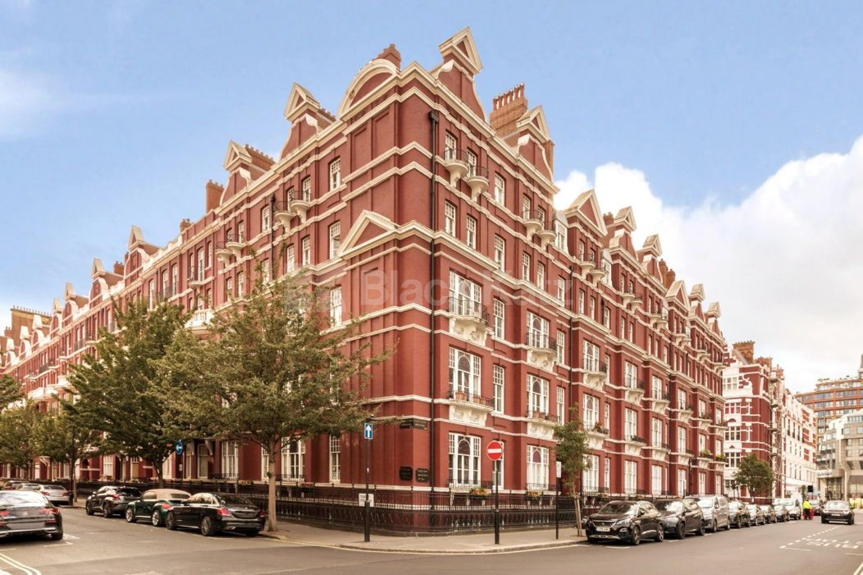 Huge 4 double bed apartment in a red brick mansion block mins to Hyde Park Chapel Street, Marylebone NW1
