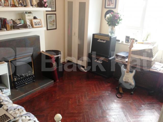 			New Instruction!, 1 Bedroom, 1 bath, 1 reception Flat			 St Pancras Way, Camden