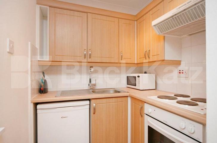 			NEW INSTRUCTION!, Studio Apartment, 1 bath, 1 reception Studio			 Cumberland Terrace Mews, REGENTS PARK 