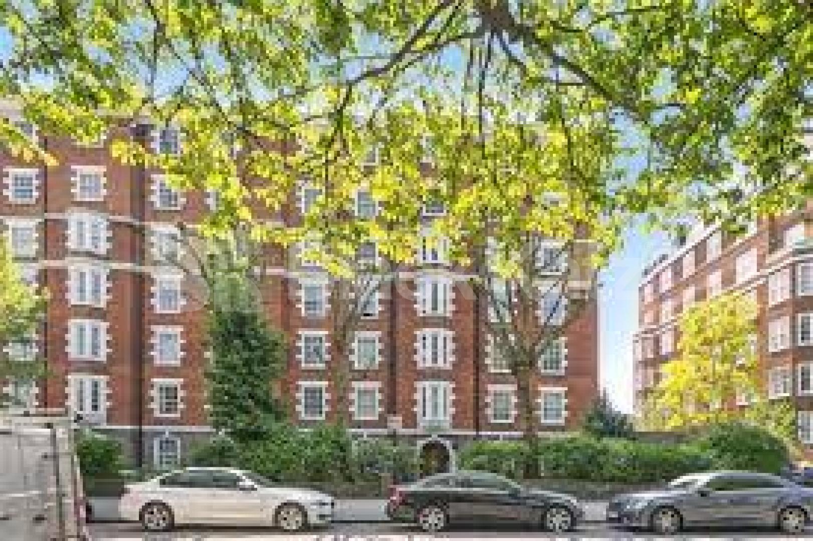 Fantastic 3 bed within a red brick mansion block mins to tube & shops  Grove End Road, St Johns Wood