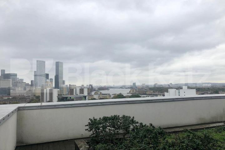 Private development with stunning views of the city  Iona Tower  Ross Way , Limehouse 