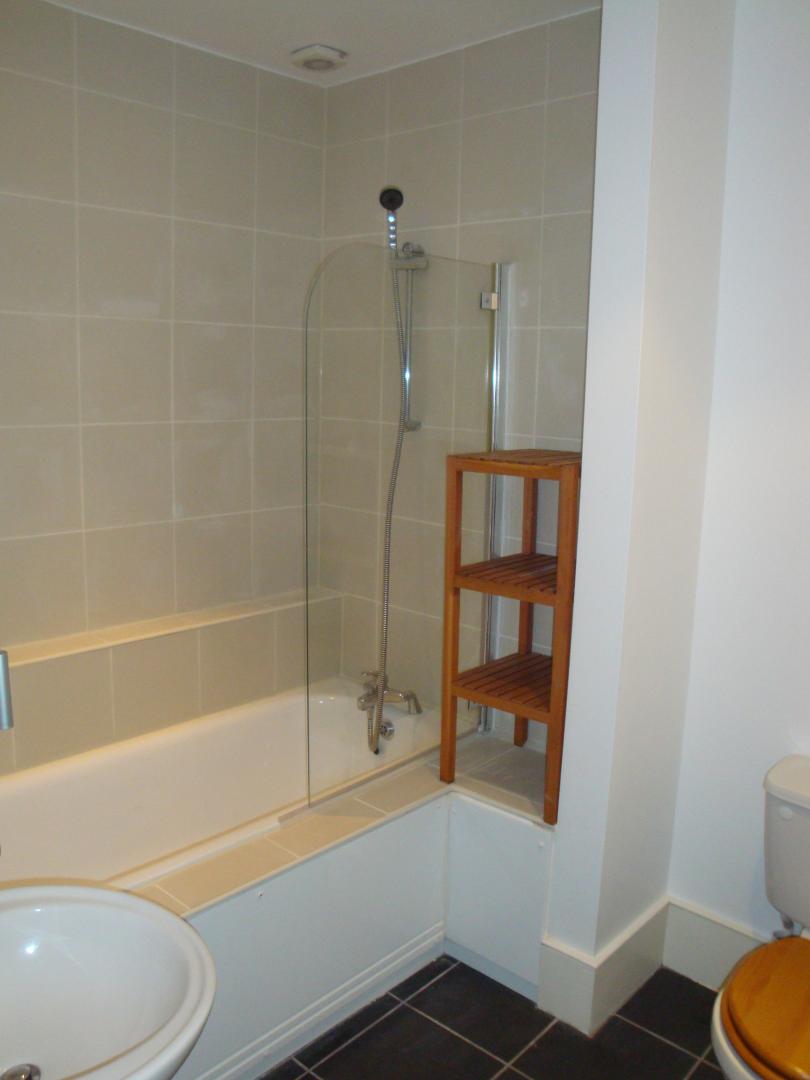 			GARDEN APARTMENT, 2 Bedroom, 1 bath, 1 reception Flat			 Iverson Road, WEST HAMPSTEAD